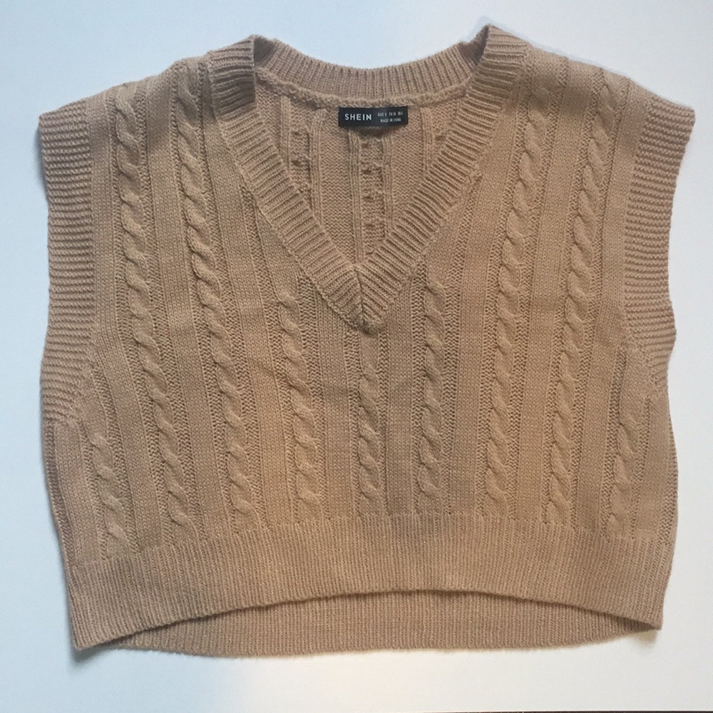 Women’s cable knit V-neck sweater vest